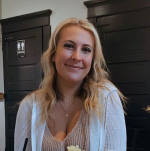 Meet your Posher, Nicole